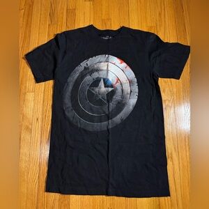 Marvel Captain America T-Shirt – Winter Soldier Shield – Adult Small